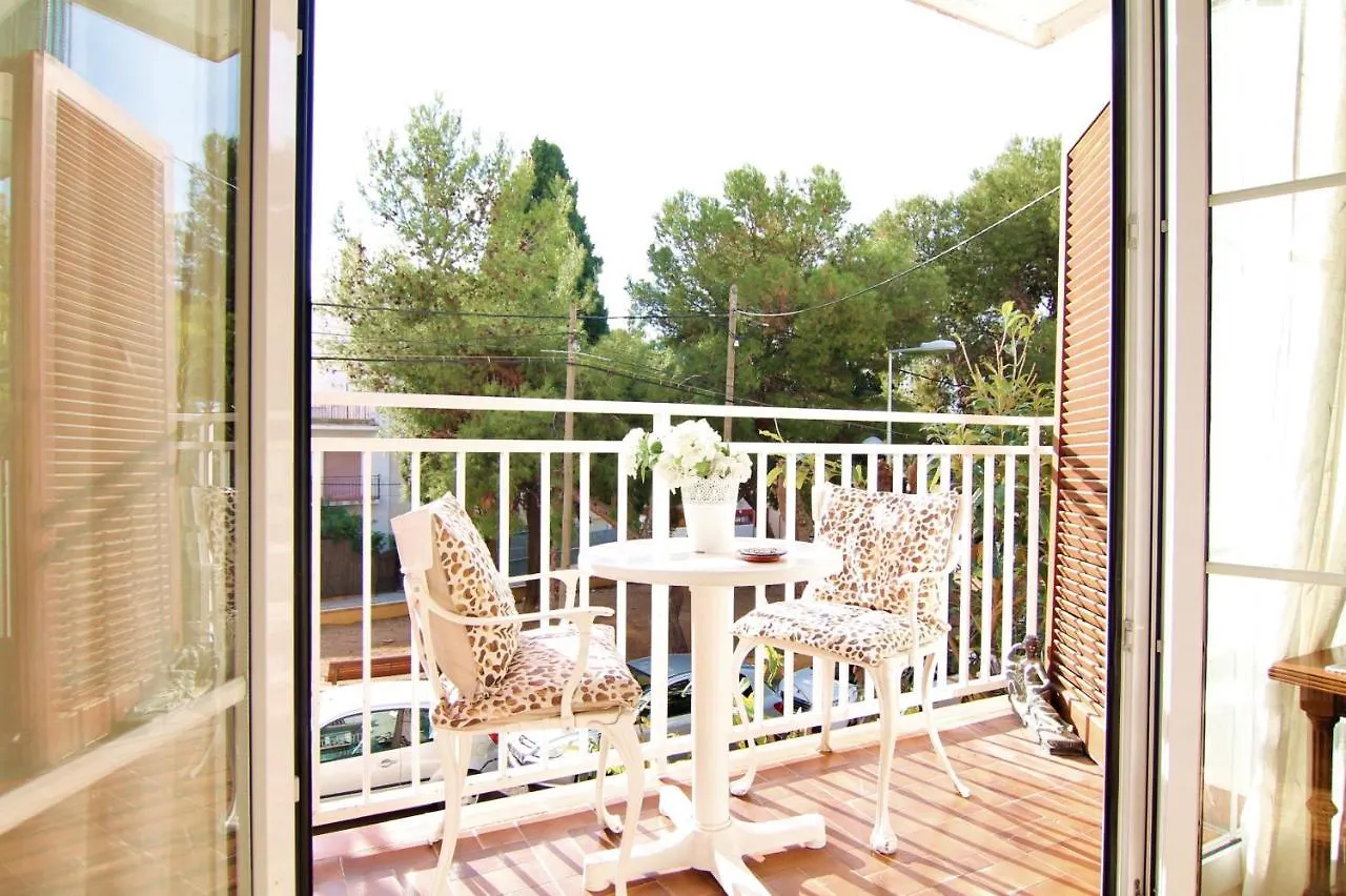 Chocolat: A 1 Minuto De La Playa Apartment Sitges
