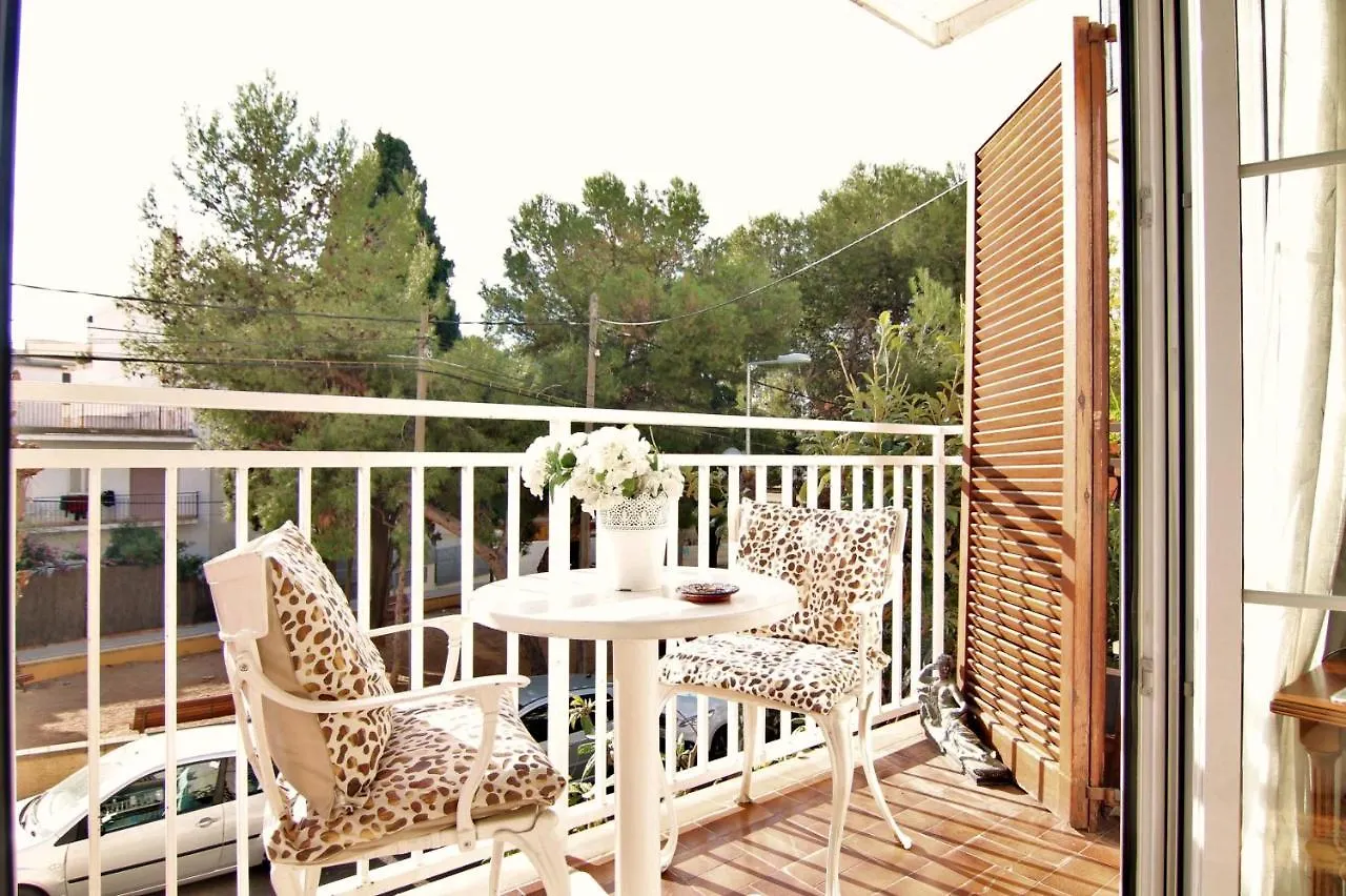 Chocolat: A 1 Minuto De La Playa Apartment Sitges